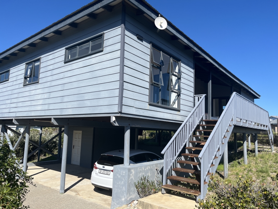 To Let 3 Bedroom Property for Rent in Pringle Bay Western Cape